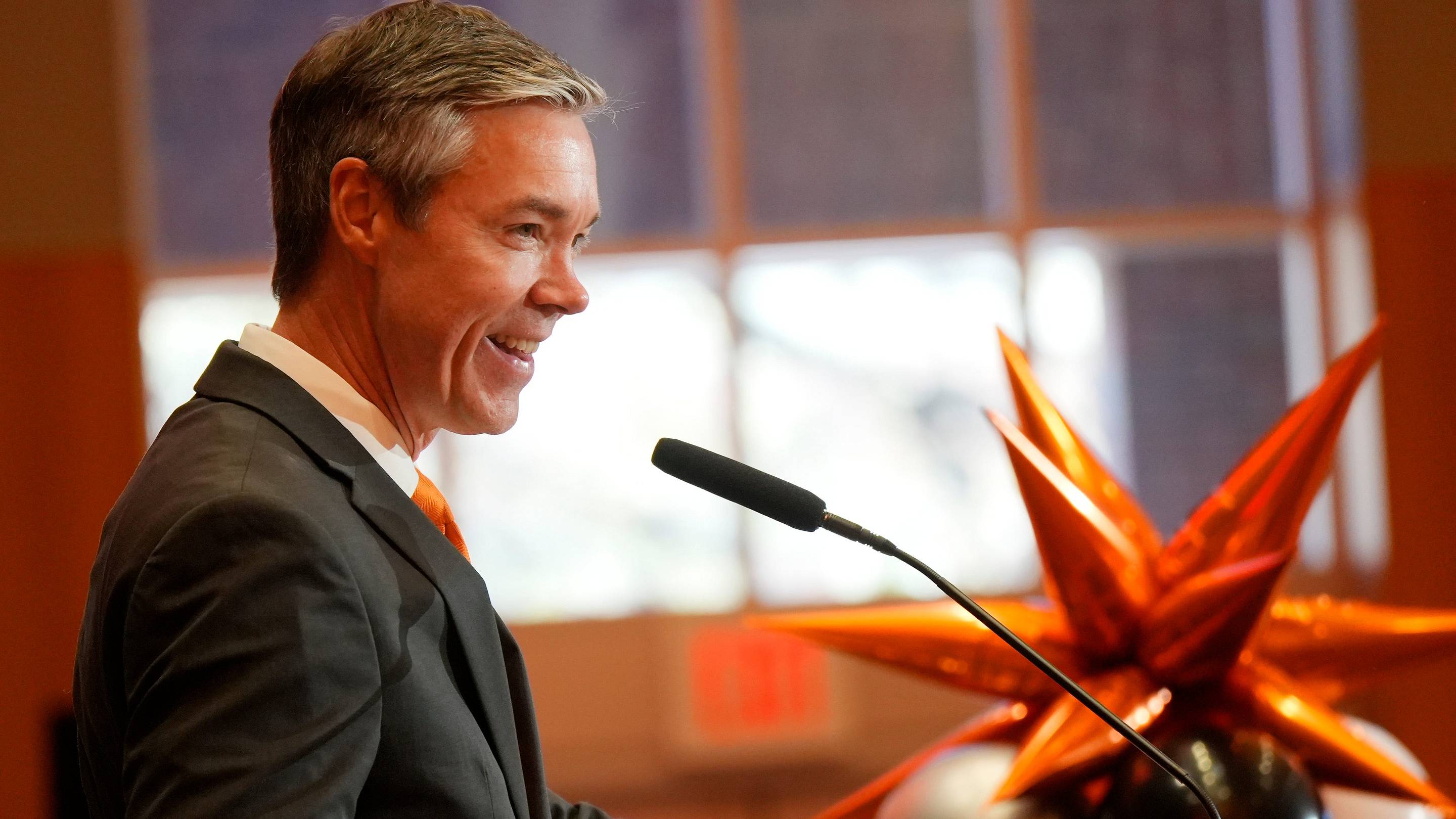 Oklahoma State Legend Expresses Support for Athletic Director Chad Weiberg