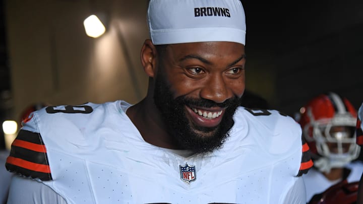 Oct 13, 2024; Philadelphia, Pennsylvania, USA; Cleveland Browns defensive end Za'Darius Smith (99) in the tunnel against the Philadelphia Eagles at Lincoln Financial Field. Mandatory Credit: Eric Hartline-Imagn Images