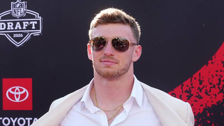 Oregon Ducks defensive back Dillon Thieneman