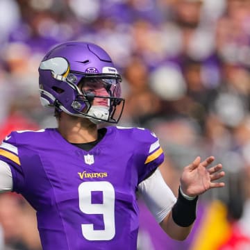 Minnesota Vikings quarterback J.J. McCarthy (9) passes against the Las Vegas Raiders in the second quarter at U.S. Bank Stadium in Minneapolis on Aug. 10, 2024. 