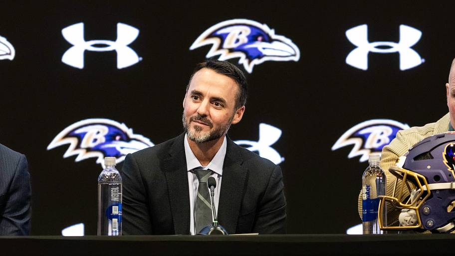 Jesse Minter at a Ravens press conference.