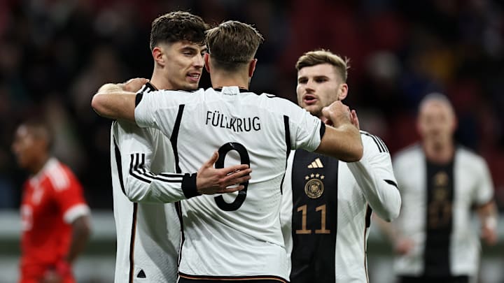 Niclas Füllkrug (m.) und Timo Werner (r.) sind beim HSV kein Thema Niclas Füllkrug (m.) und Timo Werner (r.) sind beim HSV kein Thema