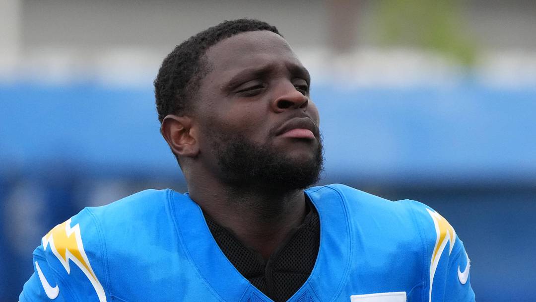 Los Angeles Chargers receiver Jalen Reagor at 2025 training camp at The Bolt
