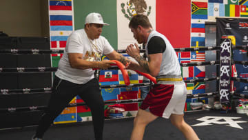 Eddy Reynoso is in charge of the physical preparation of the "Canelo" Álvarez before his fights 