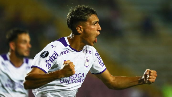 Facundo Bernal é muito bem cotado no Defensor Sporting.