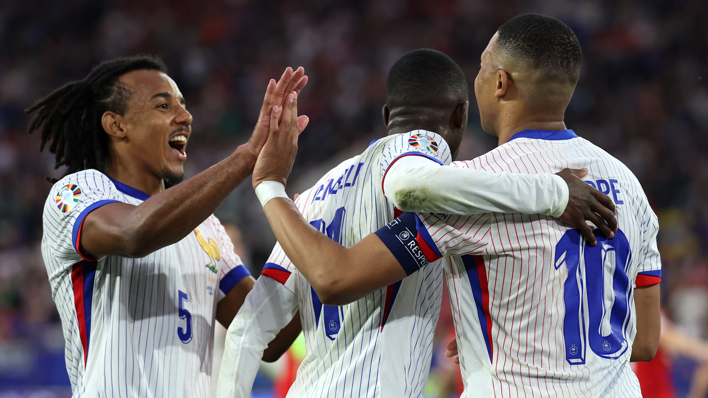 OFFICIEL : Les compositions de Croatie - France sont sorties avec Mbappé et Dembélé titulaires