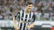 Nacho veio do banco de reservas e decidiu a vitória do Galo sobre o Santos