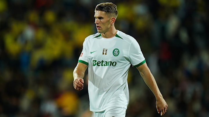 Tottenham is reportedly the club showing the most interest in signing a striker valued at €100 million, who is also linked with PSG.