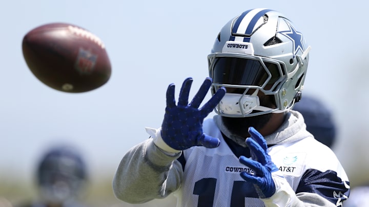 Dallas Cowboys running back Ezekiel Elliott practices at training camp. Dallas Cowboys running back Ezekiel Elliott practices at training camp.