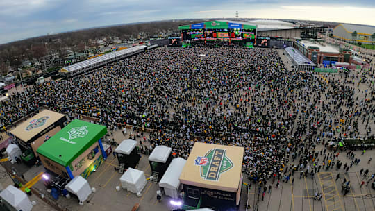 There were quite a few people at the first round of the 2025 NFL Draft.