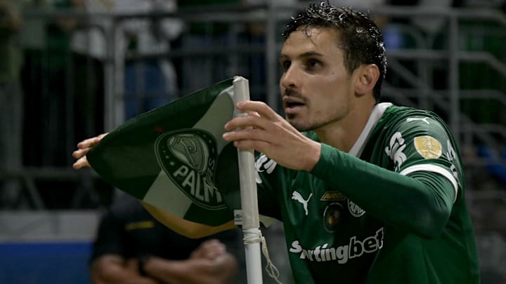 Raphael Veiga está fora