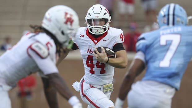 Houston Cougars running back Dean Connor