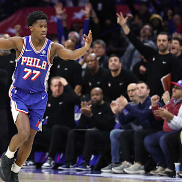 VJ Edgecombe and the 76ers are home favorites against the Warriors on Thursday night.