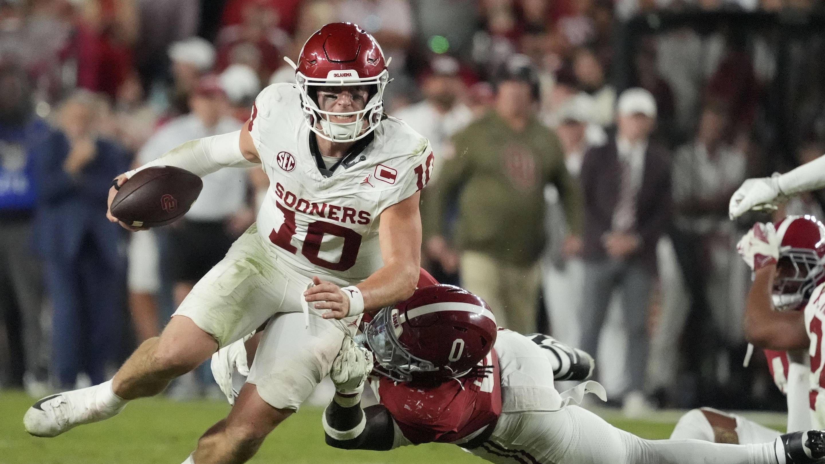 Alabama Defenders Focused on John Mateer's Running Ability Ahead of College Football Playoff Quarterfinal