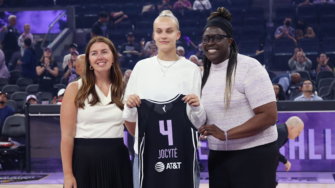 Aug 17, 2025; San Francisco, California, USA; Golden State Valkyries president Jess Smith, 2025 number one draft pick (5th overall) Juste Jocyte, and general manager Ohemaa Nyanin pose during a jersey presentation before the Atlanta Dream game at Chase Center. Mandatory Credit: David Gonzales-Imagn Aug 17, 2025; San Francisco, California, USA; Golden State Valkyries president Jess Smith, 2025 number one draft pick (5th overall) Juste Jocyte, and general manager Ohemaa Nyanin pose during a jersey presentation before the Atlanta Dream game at Chase Center. Mandatory Credit: David Gonzales-Imagn