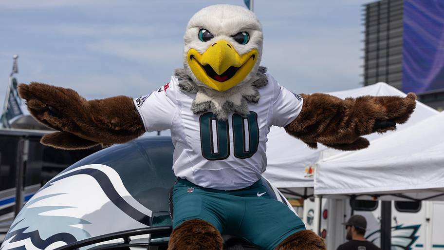 Swoop, Eagles, NFL. 