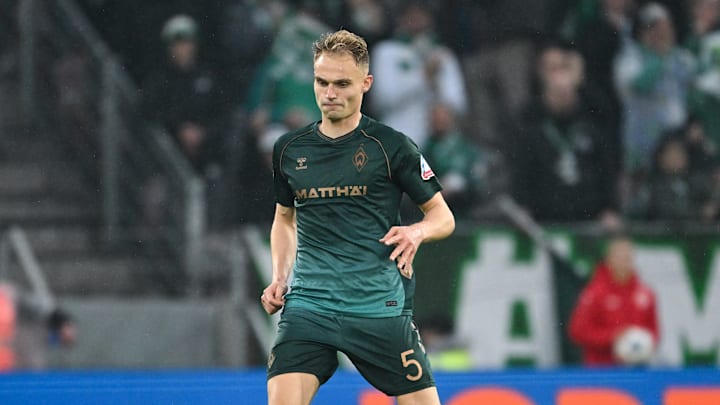 Amos Pieper bleibt Werder treu
