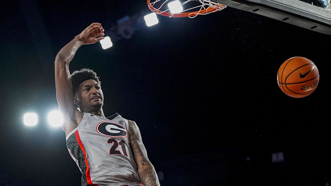 Nov 9, 2025; Athens, Georgia, USA; Georgia Bulldogs forward Jake Wilkins (21) dunks the ball against the Morehead State Eagles during the first half at Stegeman Coliseum.