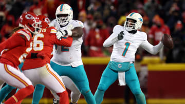 AFC Wild Card Playoffs - Miami Dolphins v Kansas City Chiefs