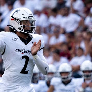 Cincinnati Bearcats quarterback Brendan Sorsby (2) throws a pass in the third quarter of the College Football game between the Cincinnati Bearcats and the Towson Tigers at Nippert Stadium in Cincinnati on Saturday, Aug. 31, 2024.