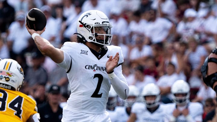 Cincinnati Bearcats quarterback Brendan Sorsby (2) throws a pass in the third quarter of the College Football game between the Cincinnati Bearcats and the Towson Tigers at Nippert Stadium in Cincinnati on Saturday, Aug. 31, 2024.