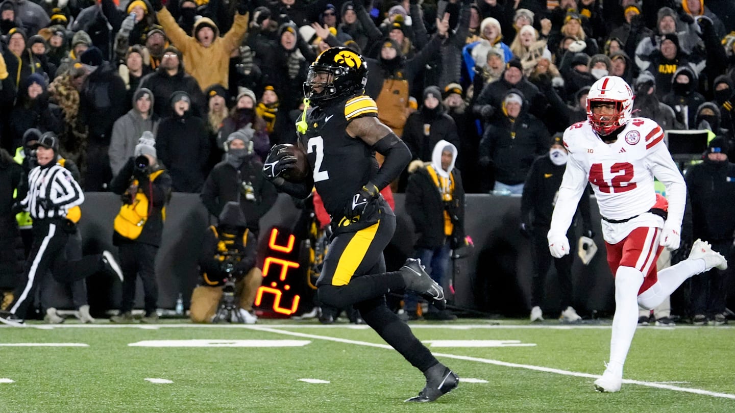卡萊布·約翰遜 (Kaleb Johnson) 宣布參加 NFL 選秀，愛荷華州球迷僅享受一年的魔力