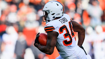 Cleveland Browns running back Jerome Ford returns the opening kickoff against the Bengals, Dec 22, 2024, in Cincinnati.
