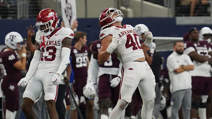 Arkansas Razorbacks defensive lineman Landon Jackson. #40...