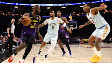San Antonio Spurs v Los Angeles Lakers