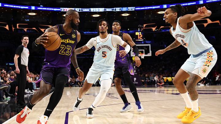 San Antonio Spurs v Los Angeles Lakers