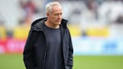 Christian Streich stellt dem englischen Verband und der Premier League ein vernichtendes Zeugnis aus