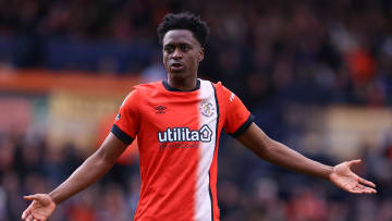 Luton Town v Brentford FC - Premier League