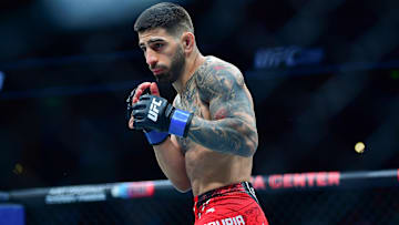 Feb 17, 2024; Anaheim, California, USA; Ilia Topuria fights against Alexander Volkanovski during UFC 298 at Honda Center. Mandatory Credit: Gary A. Vasquez-Imagn Images