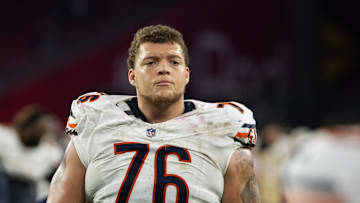 Nov 3, 2024; Glendale, Arizona, USA; Chicago Bears guard Teven Jenkins (76) against the Arizona Cardinals at State Farm Stadium. Mandatory Credit: Mark J. Rebilas-Imagn Images