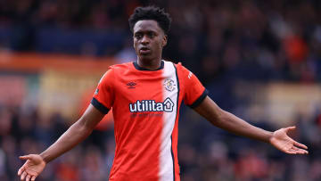 Luton Town v Brentford FC - Premier League