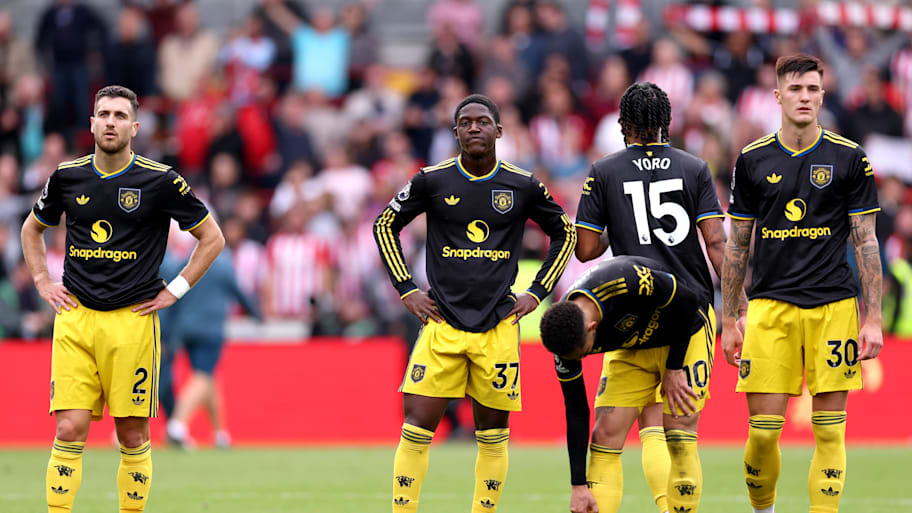 From left to right: Diogo Dalot, Kobbie Mainoo, Matheus Cunha, Leny Yoro and Benjamin Šeško.
