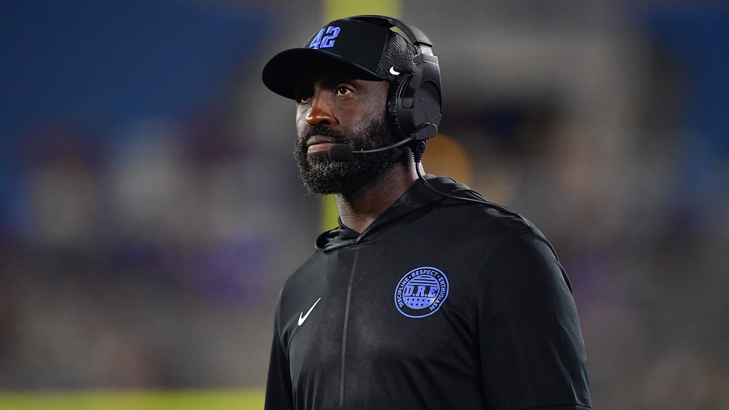 Foster Fires Back at UNLV DB's Shot Towards Iamaleava