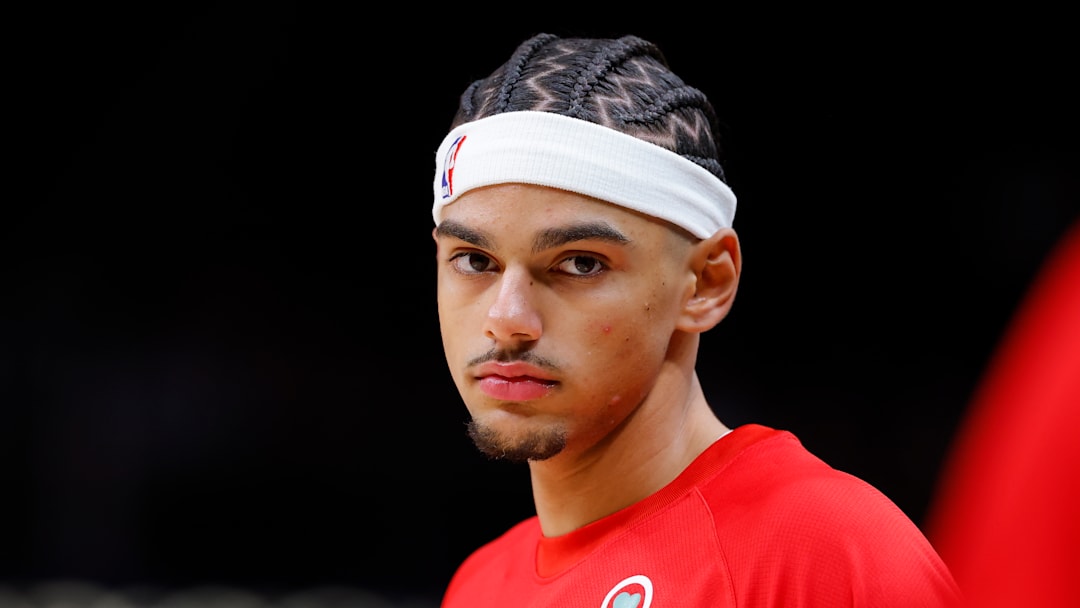 Hawks forward Asa Newell during warmups ahead of 2025 Opening Night.  Hawks forward Asa Newell during warmups ahead of 2025 Opening Night.