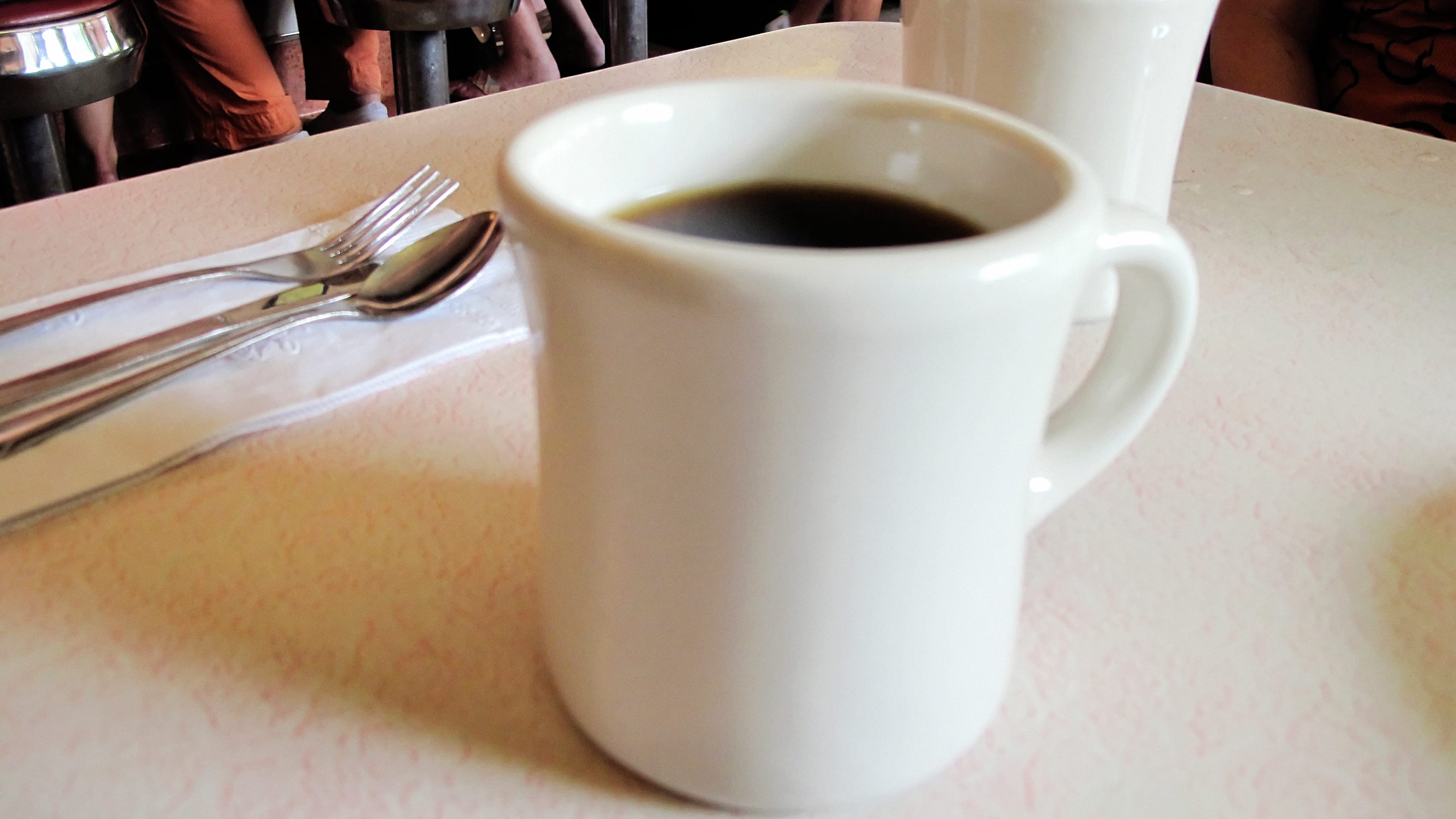 Why Do Diners Across America All Use the Same Mugs?