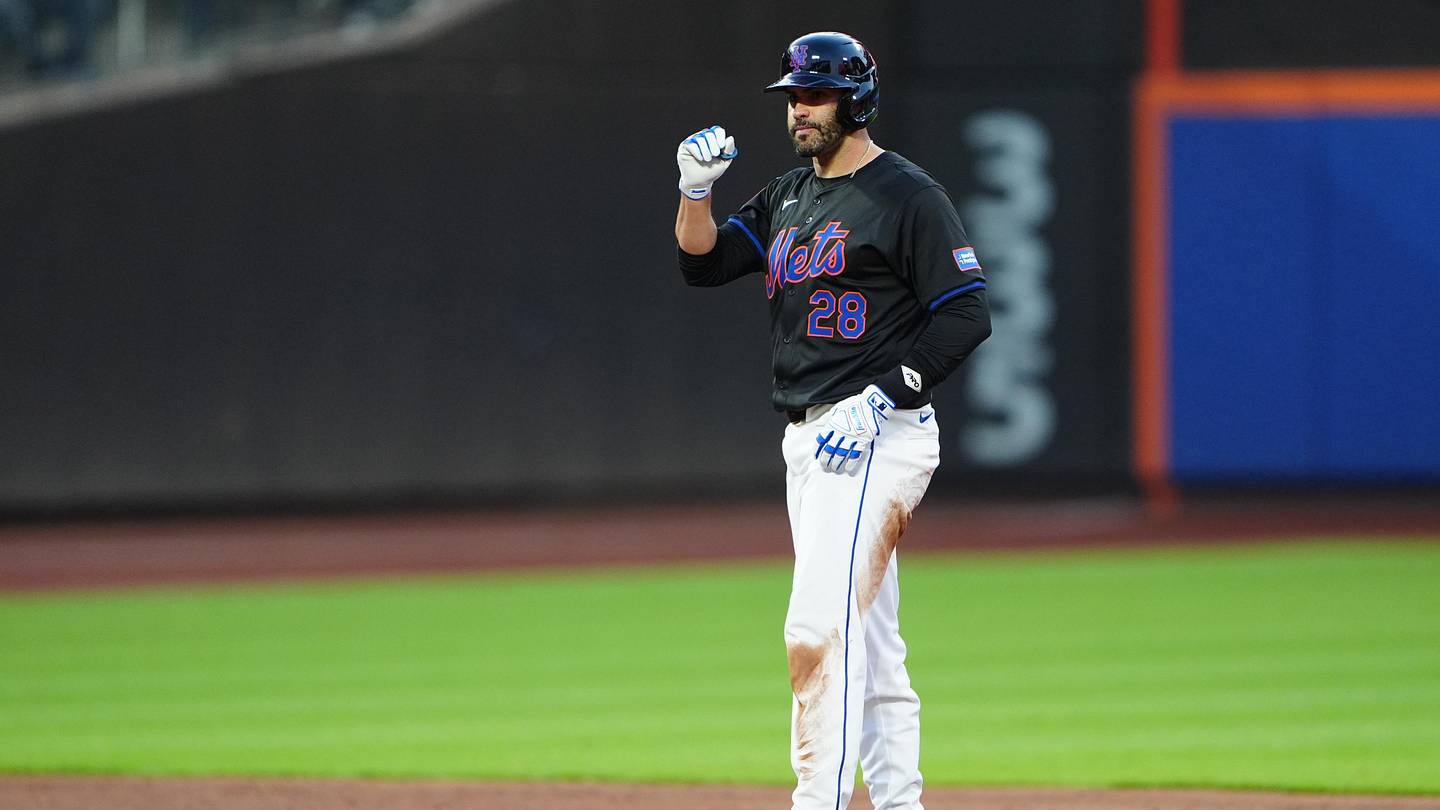 Ex-Red Sox Superstar Could Be Available; Should Boston Consider Reunion? - Vimarsana News