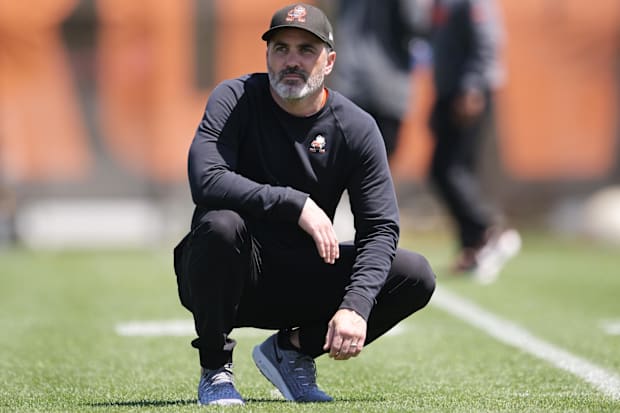 Cleveland browns kevin stefanski kenny pickett dillon gabriel joe flacco shedeur sanders preseason injury hamstring