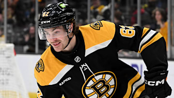 Chicago Blackhawks v Boston Bruins