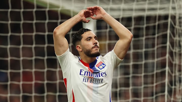 Rayan Cherki est présent dans le onze type des fans. Rayan Cherki est présent dans le onze type des fans.