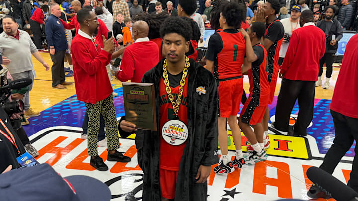 Inglewood High's Jason Crowe Jr. scored record-setting 48 points in an 81-80 win over Notre Dame (CT) at the 2026 Hoophall Classic.