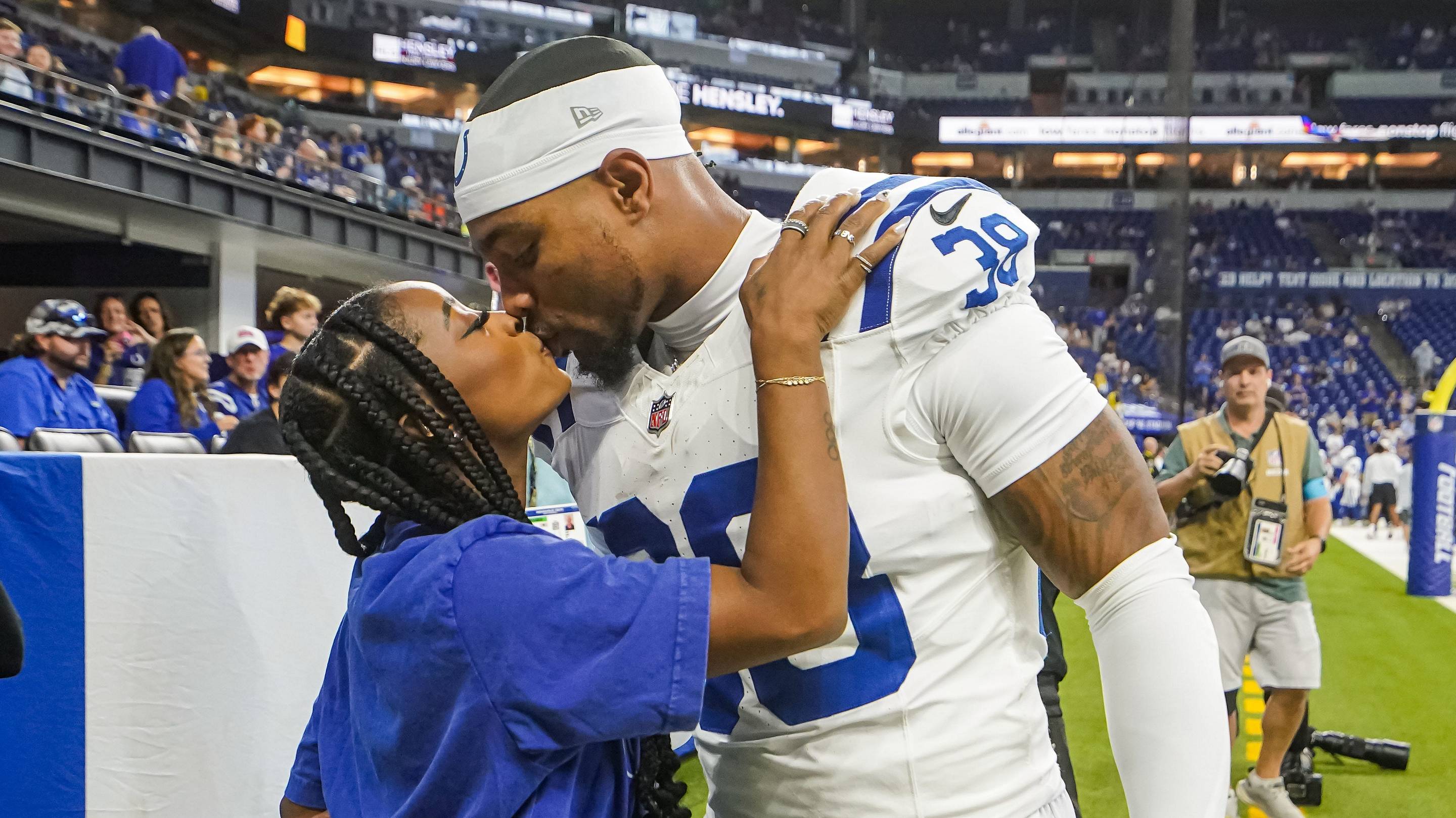 Simone Biles Reveals Big Move in Support of Jonathan Owens