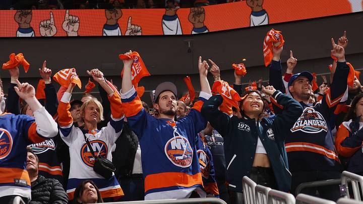Carolina Hurricanes v New York Islanders - Game Three