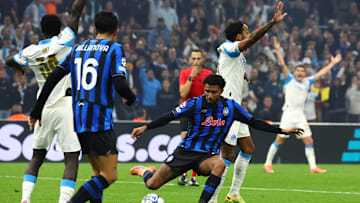 La main d'Ederson était proche de concéder un penalty.