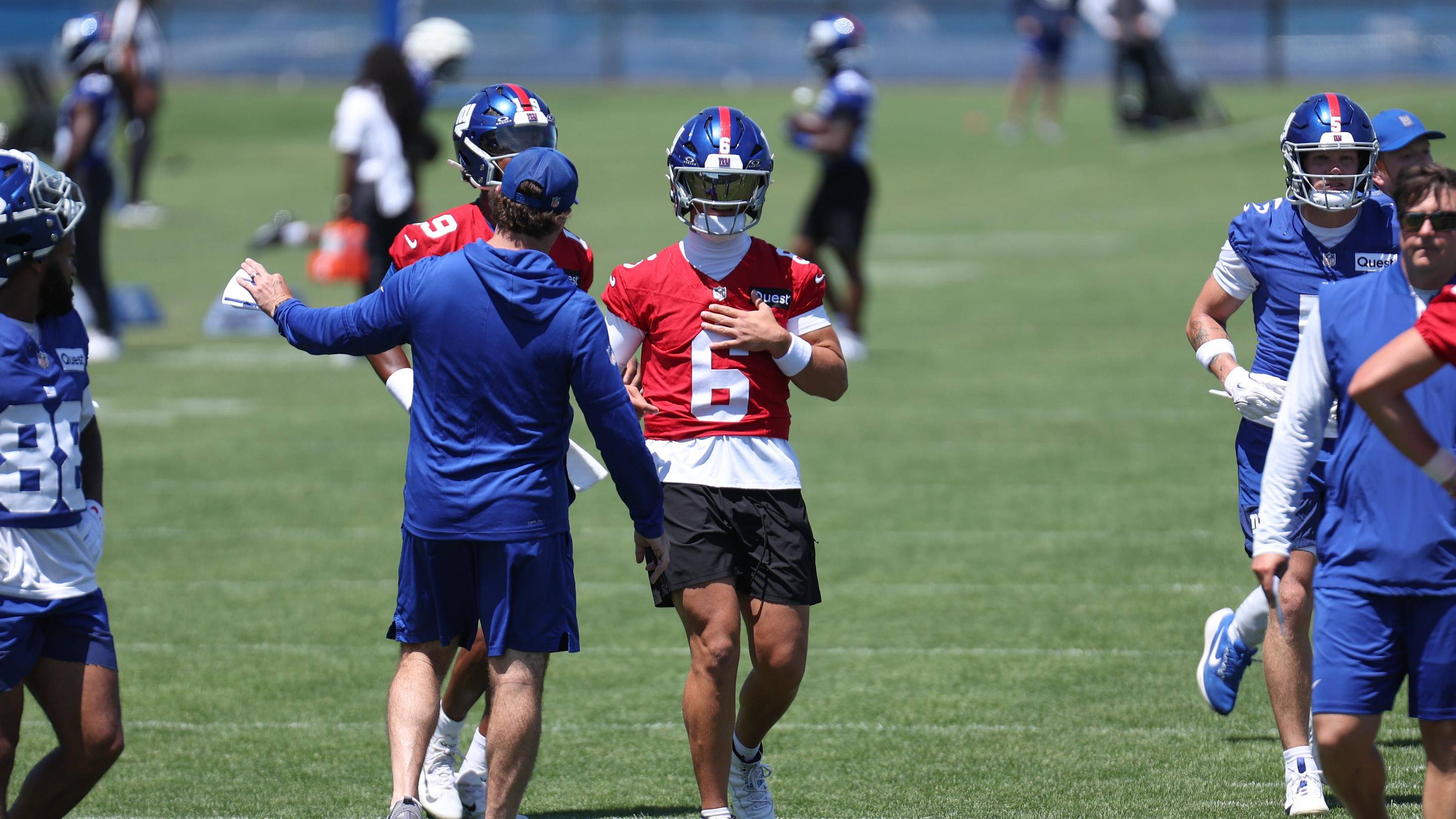 Jun 9, 2026; East Rutherford, NJ, USA; New York Giants quarterback Jaxson Dart (6) participates in drills during the minicamp activities at Quest Diagnostics Center. M