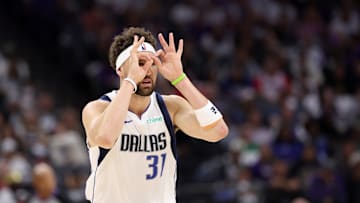 Dallas Mavericks v Sacramento Kings - Play-In Tournament
