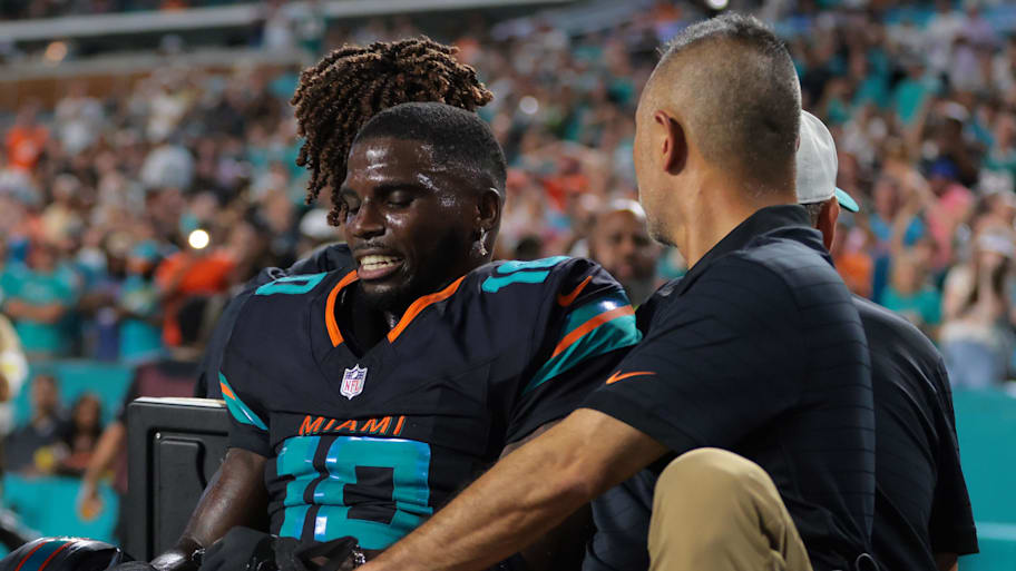 Dolphins Beat Jets 27-21; Hill Suffers Knee Injury